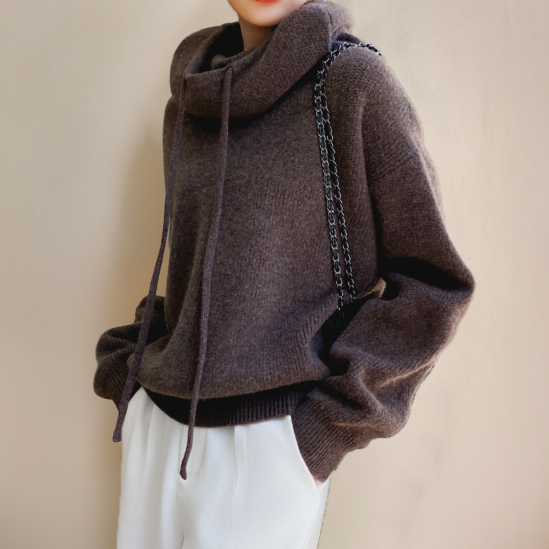 Erin | Elegant High-Neck Sweater
